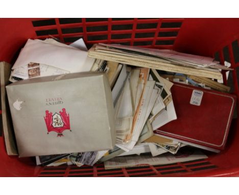 A QUANTITY OF VINTAGE EPHEMERA, to include postcards, theatre programmes, photographs etc.
