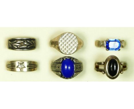 A silver signet ring and 5 other 925 silver stamped rings, 30gm 