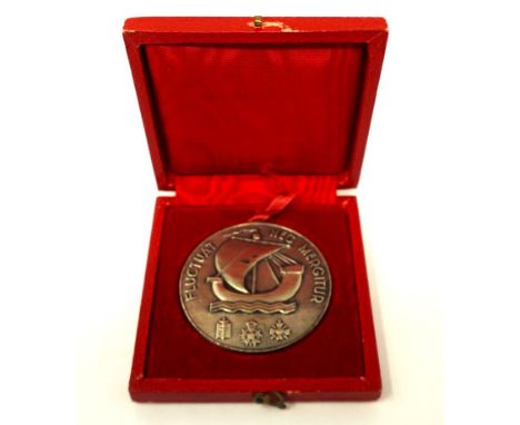 Sintenis, R. - Delannoy, Maurice. Ville de Paris "Fluctuat nec mergitur" - Paris-Medaille, signiert. Durchmesser: 5 cm. Silbe