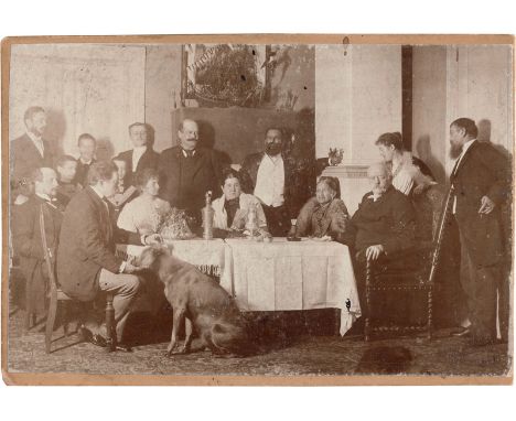 -- Bismarck: "Ich habe wenig Leidenschaften, ich liebe nicht die Frauenzimmer, nicht das Spiel und keinen Sport".-- Bismarck.