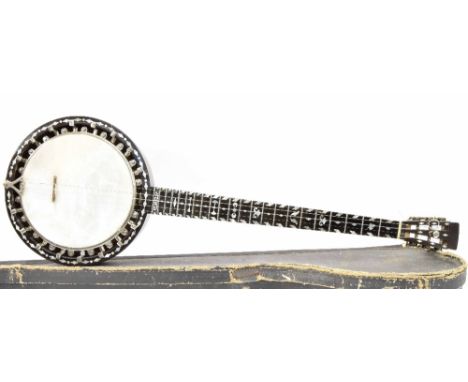 Good decorative zither banjo, the resonator ring and fretboard profusely inlaid with geometric mother of pearl inlay, with 8.