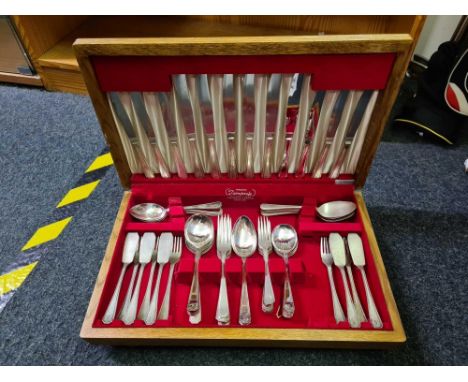 1950'S LIGHT OAK CANTEEN OF CUTLERY