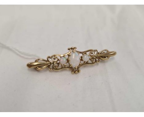 3 STONE OPAL BROOCH IN 9ct GOLD