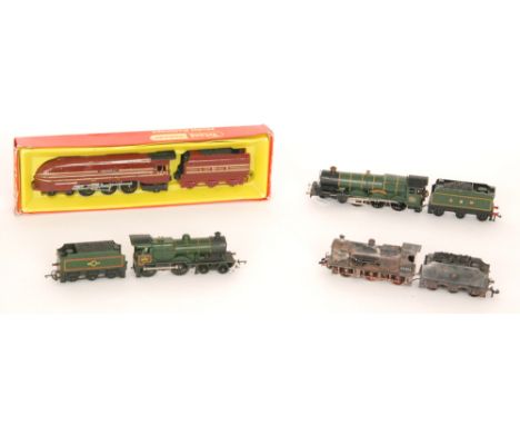 A Wrenn 4-6-0 GW Raglan Castle, a 0-6-0 loco and tender, No 44454, a 4-4-0 locomotive and tender, No 31757, and a Hornby King