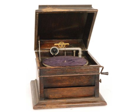 A Columbia No 119 oak cased table top wind up gramophone with adjustable speaker doors, width 46cm