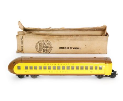 A Lionel Union Pacific O gauge electric locomotive with coach and engine Nos 752E,753 and 754 in two tone livery, length 116c