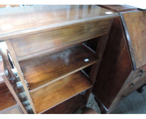 An early 20th Century mahogany shelf