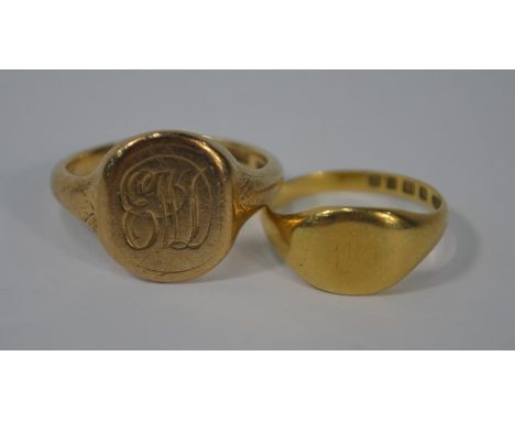 A 9ct yellow gold gentleman's signet ring with engraved initials, size R to/w a lady's 9ct yellow gold signet ring, size K/L,