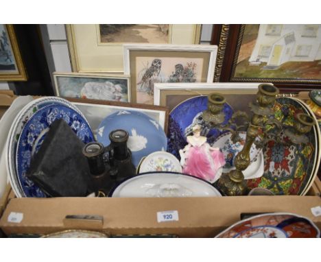 A miscellaneous selection of items including a Wedgwood Jasperware 1986 Christmas plate, a Wedgwood for Bradford Exchange lim