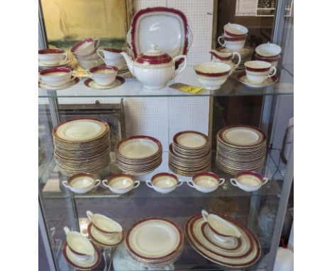 ROYAL WORCESTER 'REGENCY' DINNER SERVICE. (146 pieces) (some faults) (packaging not provided)