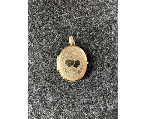 A 9ct yellow gold fancy heart locket, approx weight 2 grams, size 2cm x 1.5cm, in great condition