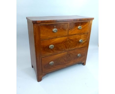 Victorian mahogany four drawer chest of drawers on bracket feet, 104cm w.