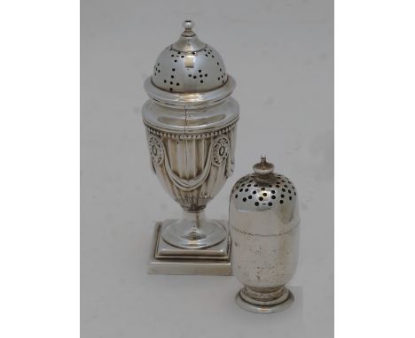 A Victorian silver pepper, London, 1898, Hawksworth, Eyre & Co Ltd, of urn form with pierced domed top with finial over a ree