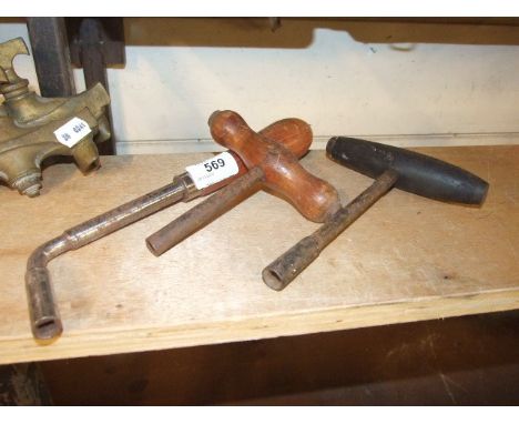 3  Piano Tuning Tools