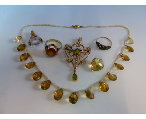 AN ANTIQUE VICTORIAN CITRINE AND PEARL GARLAND NECKLACE, AN EDWARDIAN ART NOUVEAU PERIDOT AND SEED PEARL PENDANT BROOCH, A CR