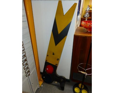 A RARE ORIGINAL L.M.S.RAILWAY SIGNAL ARM WITH ENAMEL BANNER AND COLOURED GREEN AND AMBER GLASSES.   L.158cms.