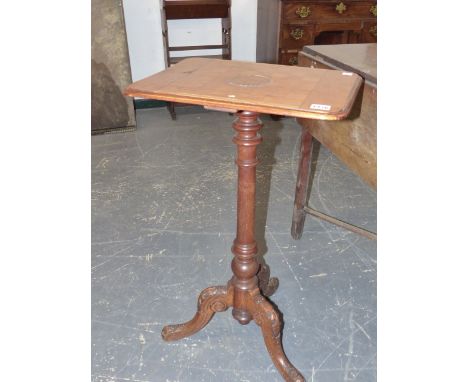 A VICTORIAN OAK AND INLAID CHEQUERBOARD TOP OCCASIONAL TABLE ON CARVED TURNED TRIPOD LEGS.   44 x 31 x 74cms.