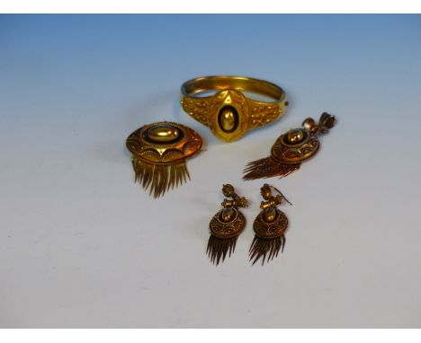 AN ANTIQUE GOLD ETRUSCAN REVIVAL FOUR PART FRINGE SUITE COMPRISING OF A HINGED BANGLE, MATCHING BROOCH, AND PENDANT ALL WITH 