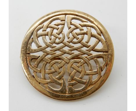 A 9ct gold Celtic knotwork brooch, diameter 3.1cm, weight 9.3gms Condition Report: Light general wear, pin & clasp ok.