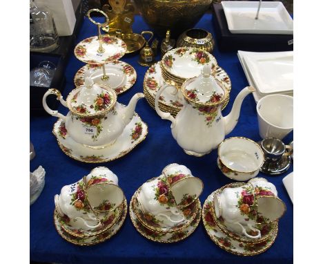 Royal Albert Old Country Roses pattern tea and dinnerwares comprising; six 26cm diameter plates, six 15.5cm diameter bowls, t