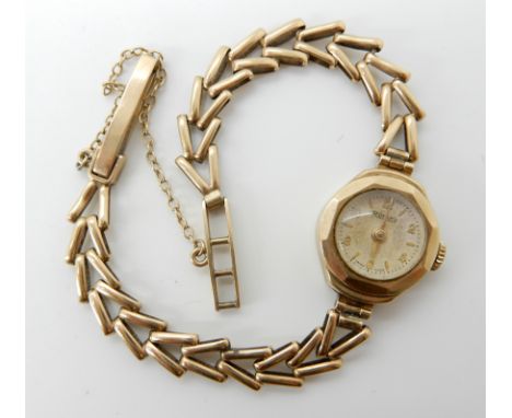 A 9ct gold ladies vintage Rotary, length approx 19cm, weight including mechanism 12.6gms Condition Report: Available upon req