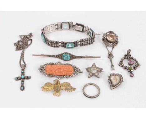 A good group of antique and vintage jewellery to include antique paste set jewelleryOverall in good condition commensurate wi