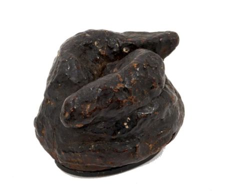 Victorian novelty papier mâché turd snuff box, with hinged base, 8cm wide