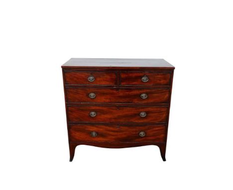 Regency mahogany chest of drawers, with two short over three long graduated drawers on splayed bracket feet, 105cm wide x 47c