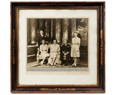 Fine Late 1940s Dorothy Wilding portrait photograph of T.M.King George VI and Queen Elizabeth with their two daughters and Pr