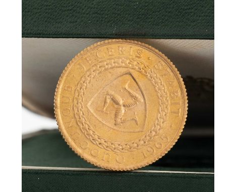 QUEEN ELIZABETH II, BICENTENARY OF THE REVESTMENT ACT 1965, SOVEREIGN in twenty two carat gold, obverse with a portrait of Qu