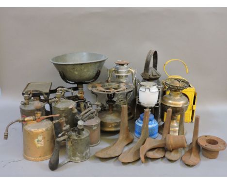 A set of grocer's scales, trays of shoe lasts, and a box of assorted lamps including Tilly, miner's and blow lamps