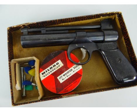 BOXED VINTAGE WEBLEY 'JUNIOR' AIR PISTOL with tin of waisted slugs and six darts