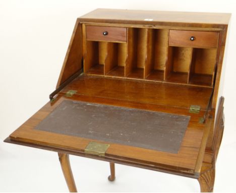 VINTAGE MAHOGANY CROSS BANDED BUREAU having a single drawer and fitted interior over Queen Anne style cabriole supports