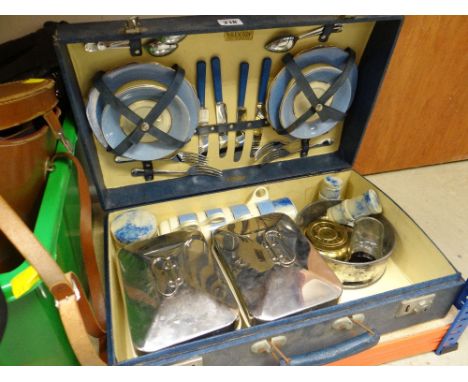 VINTAGE RIGID CASED BREXTON PICNIC HAMPER &amp; CONTENTS