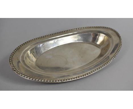 A Sterling Silver Oval Dish, 227g, 31.5cm wide 