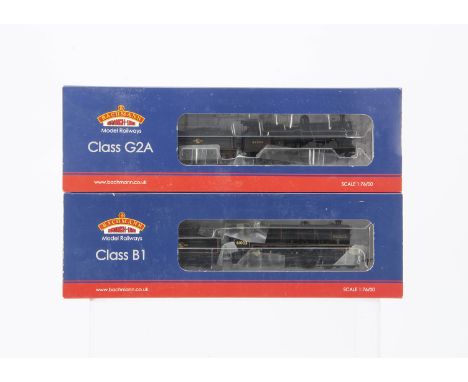 Bachmann OO Gauge Steam Locomotives and Tenders, two boxed BR examples 31-479 Class G2A 49094 weathered and 31-713 Class B1 G