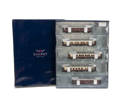 Liliput by Bachmann HO Gauge Orient Express CIWL Coach Set, a boxed L38600 five coach pack includes three passenger coaches a