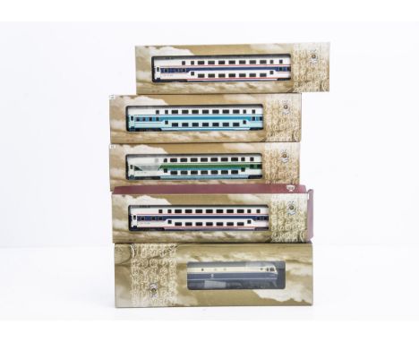 Bachmann HO Gauge Chinese Diesel Locomotive and Coaches, a boxed group comprises CD00102 DF 11 diesel locomotive in blue and 