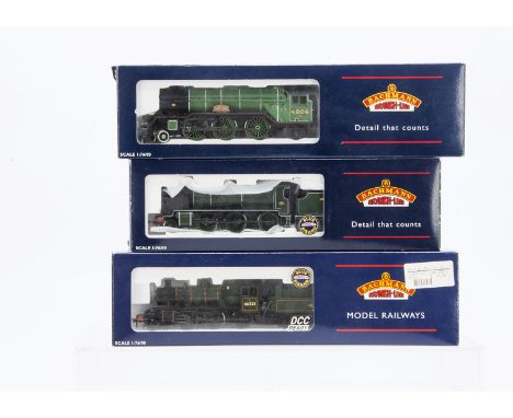 Bachmann OO Gauge Steam Locomotives and Tenders, three boxed examples 31-560 Class V2 Green Howard 4806 in LNER Darlington gr