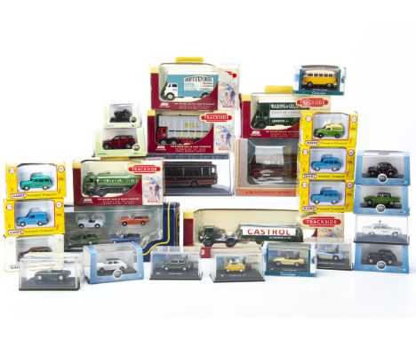 Large collection of boxed 00 Gauge 1:76 scale post war and later vehicles by Oxford Diecast Classix Lledo Trackside Cararama 