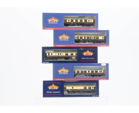 Bachmann OO Gauge BR Western Region Coaches, five boxed examples in chocolate and cream livery 39-129B, 39-029D, 39-580 (Auto