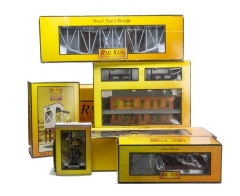 Modern Rail-King 0 Gauge American Bridges and other Accessories, all of plastic construction, comprising 'Hell-Gate Bridge', 