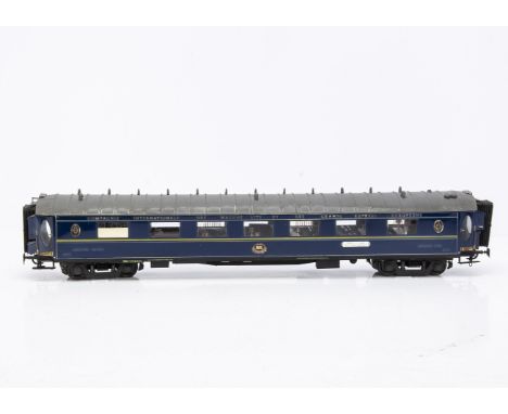 A Finescale Gauge 1 CIWL (Wagons-Lits) 'Train Bleu' Saloon Car by J&amp;M Models,  in CIWL blue livery with grey roof as car 