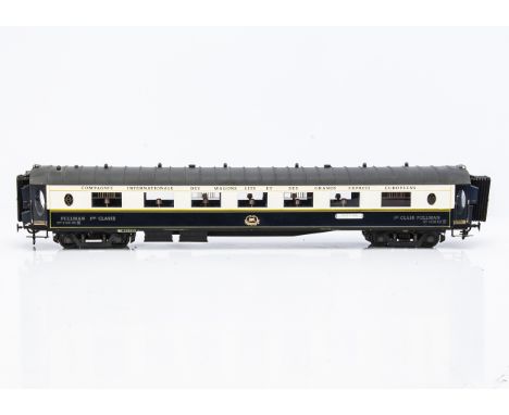 A Finescale Gauge 1 CIWL (Wagons-Lits) 'Etoile Du Nord' 1st class Pullman Car by J&amp;M Models,  in CIWL blue/ivory livery w