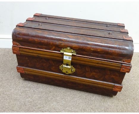 Painted tin trunk with brass fitting 59cm x 36cm    Condition Report   Click here for further images, condition, auction time