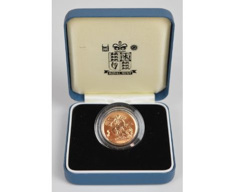 Royal Mint cased 2000 Elizabeth II gold full sovereign