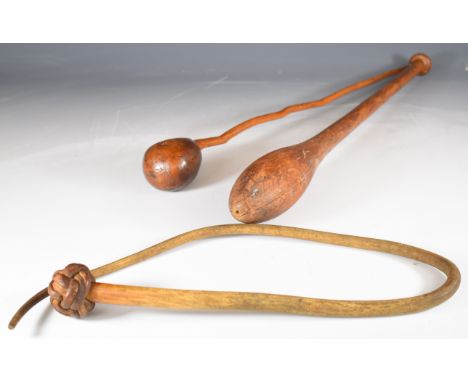 African tribal carved knobkerrie, club and whip with knot finial, longest 82cm