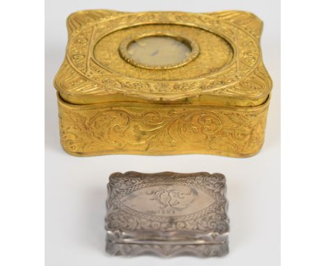 Victorian hallmarked silver snuff box with engraved decoration and gilt interior, Chester 1900, maker&nbsp;Colen Hewer Cheshi