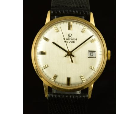 Marvin Revue 9ct gold gentleman's wristwatch with date aperture, two-tone hands and baton hour markers, silver dial and 17 je