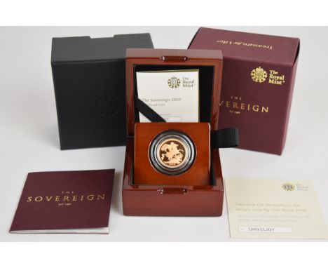 Royal Mint cased limited edition (4887/9,500) proof 2019 Elizabeth II gold full sovereign, with Royal Mint certificate